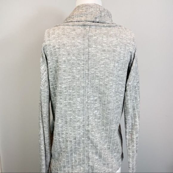 BP. Heathered Gray Slouchy Cowl Neck Ribbed Sweater Size Large - Picture 3 of 5